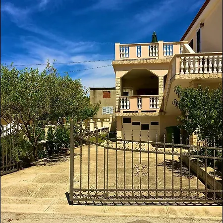 Amalija Ivanac 156 Apartman Ljubač